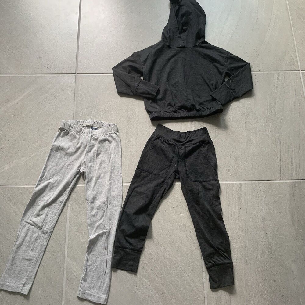 Baby Gap Black  Sweatshirt And sweatpants outfit PLUS Gray Leggings Size XS